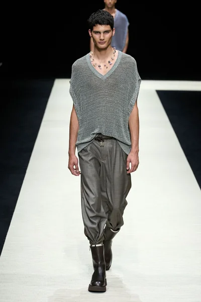 Look 13